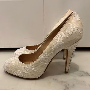 Rosamosario White Lace Pumps